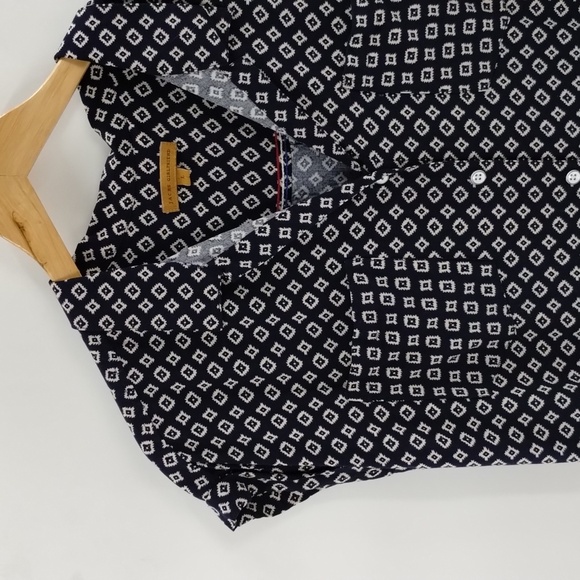 Jachs Girlfriend size large button down short sleeve navy and white collard - Picture 2 of 8